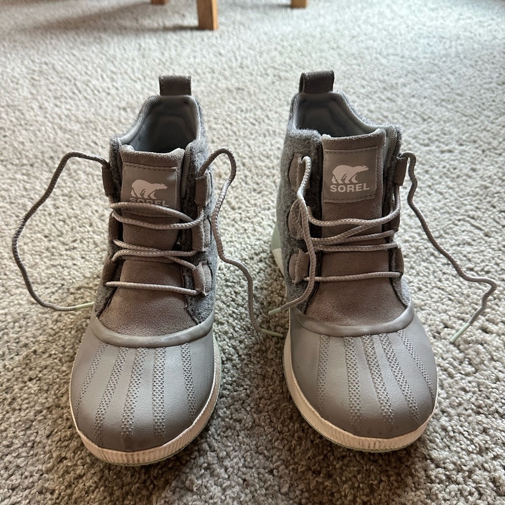 Sorel Out N About III Classic Waterproof Boots Dove Gray Size 8 NL4428-082 - Picture 10 of 11